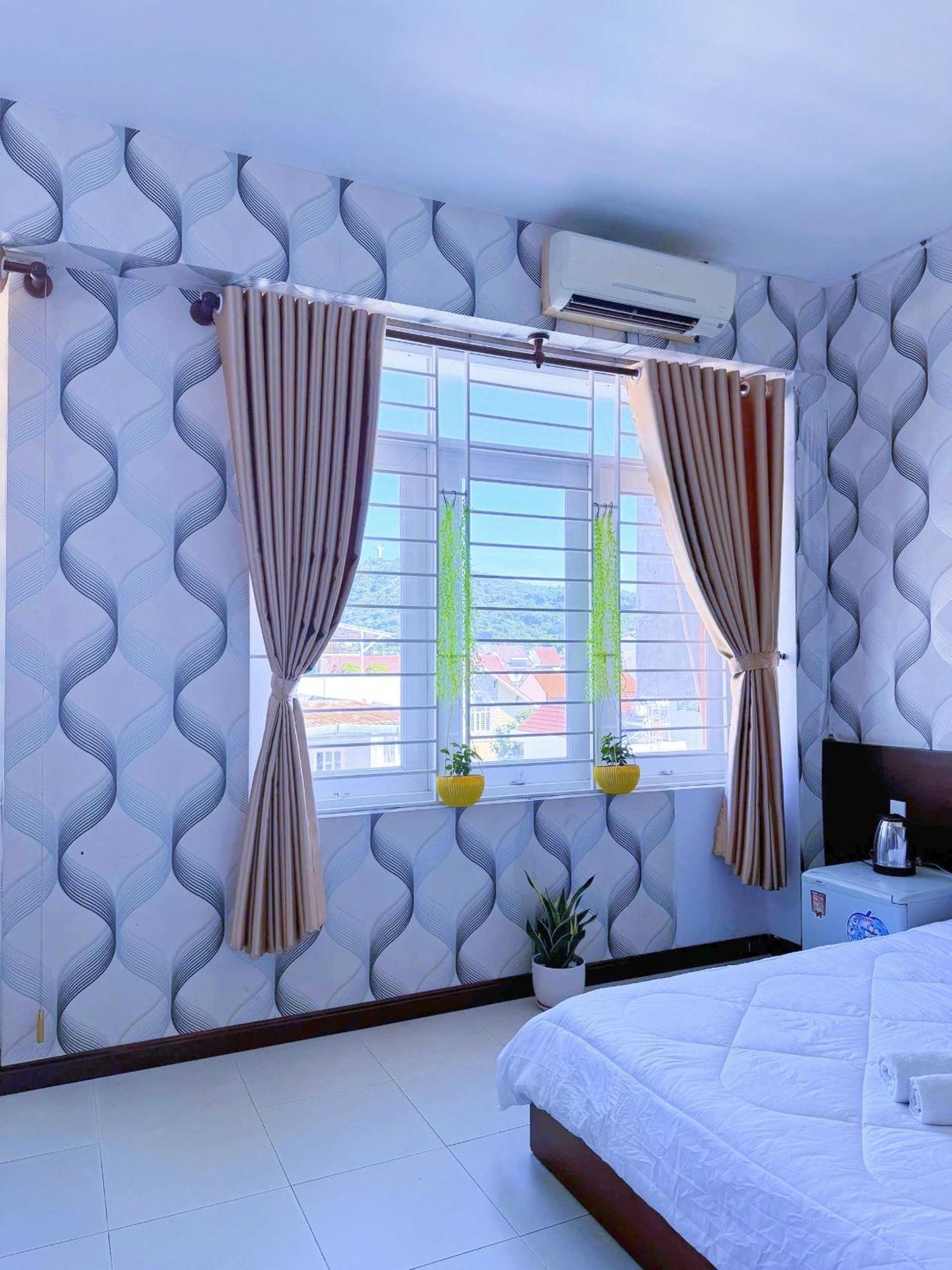 Hotel Hai Ha Vung Tau Esterno foto